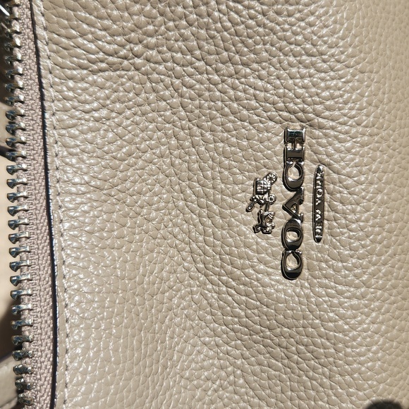 Coach Taupe Pebbled Leather Hobo Bag *EUC* - Picture 5 of 13